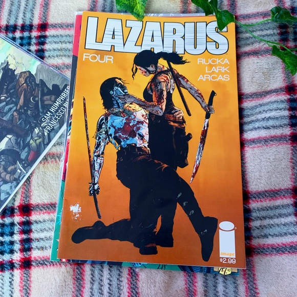 THE RANDOM COMIC BUNDLE - Picture 3 of 3